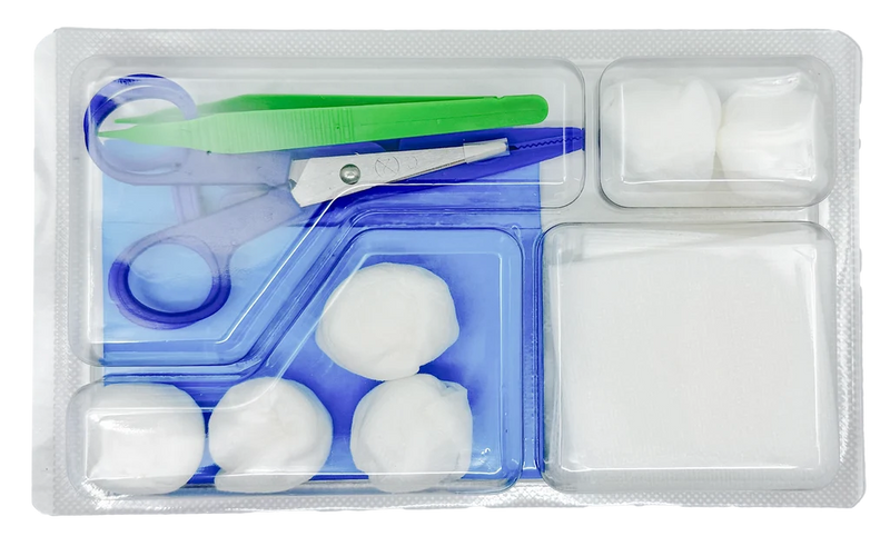 Set de pansement avec pinces, ciseaux et compresses – Carton de 5 sets