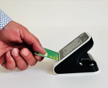 KAP-4CV dual-slot en contactloze PC/SC-kaartlezer voor de Carte Vitale